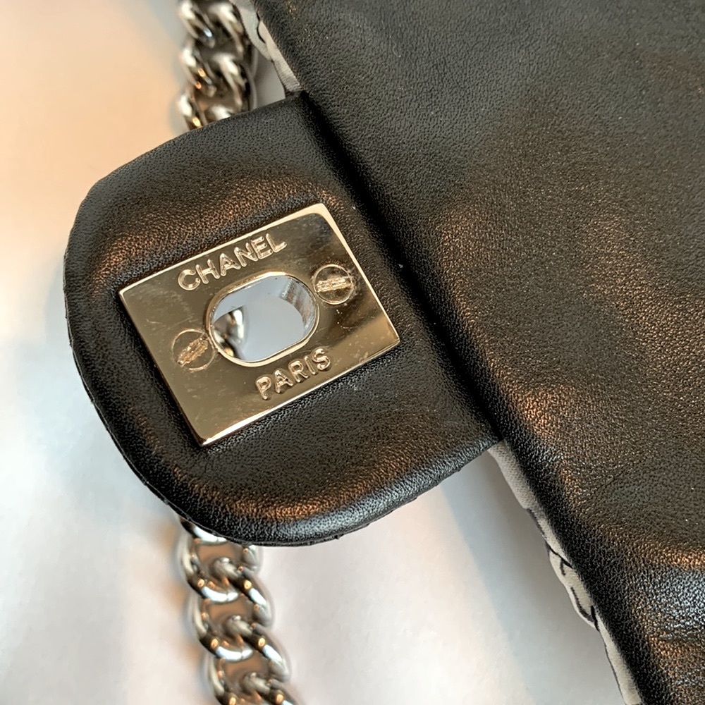 CHANEL RARE Kaleidoscope Abstract Quilted Black White Silk Bag Bijoux Silver 🖤 - Picture 10 of 16